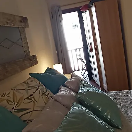Esero Apartment *