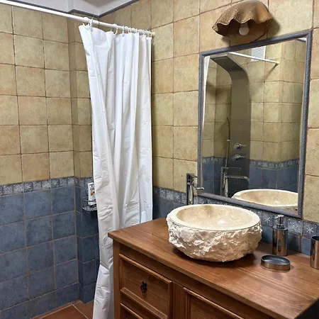 Esero Apartment *